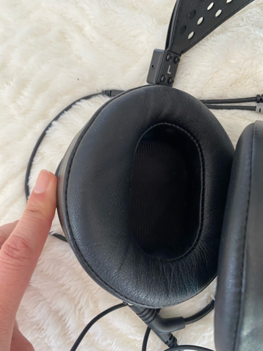 Audeze LCD-GX Open-Back Headphones with Red Grille and Detachable Mic - Picture 8 of 8